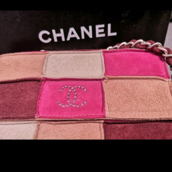 Chanel - Picture 6 of 12